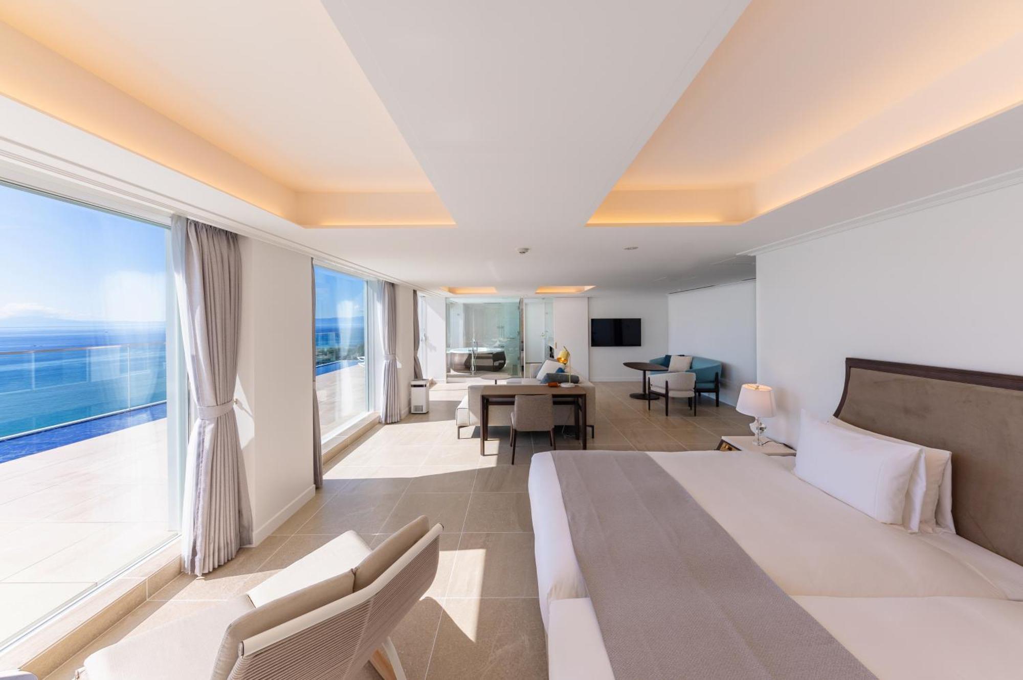 Hayama Hotel Otowa No Mori Yokosuka Ngoại thất bức ảnh