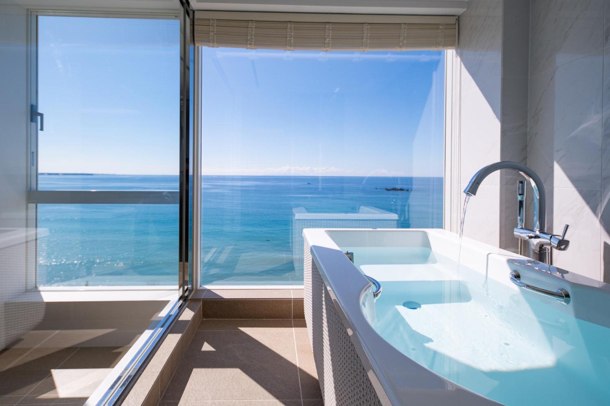 Hayama Hotel Otowa No Mori Yokosuka Ngoại thất bức ảnh